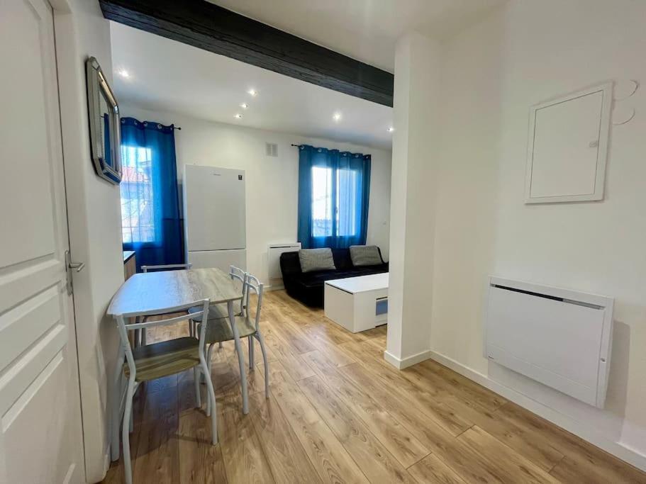 T2 Renove A 15 Min De Lyon Apartment Pierre Benite Bagian luar foto