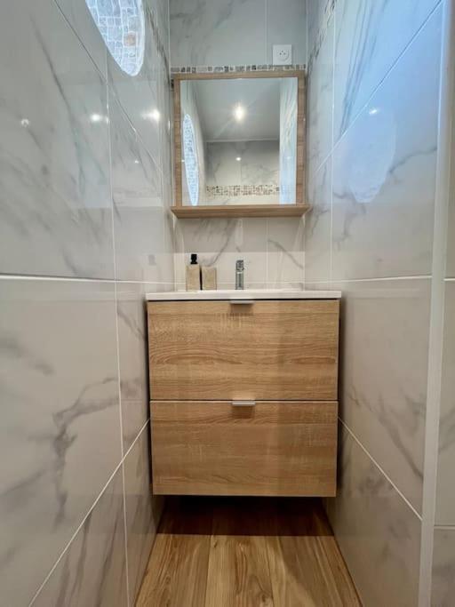 T2 Renove A 15 Min De Lyon Apartment Pierre Benite Bagian luar foto
