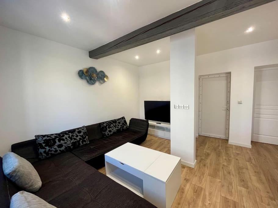 T2 Renove A 15 Min De Lyon Apartment Pierre Benite Bagian luar foto